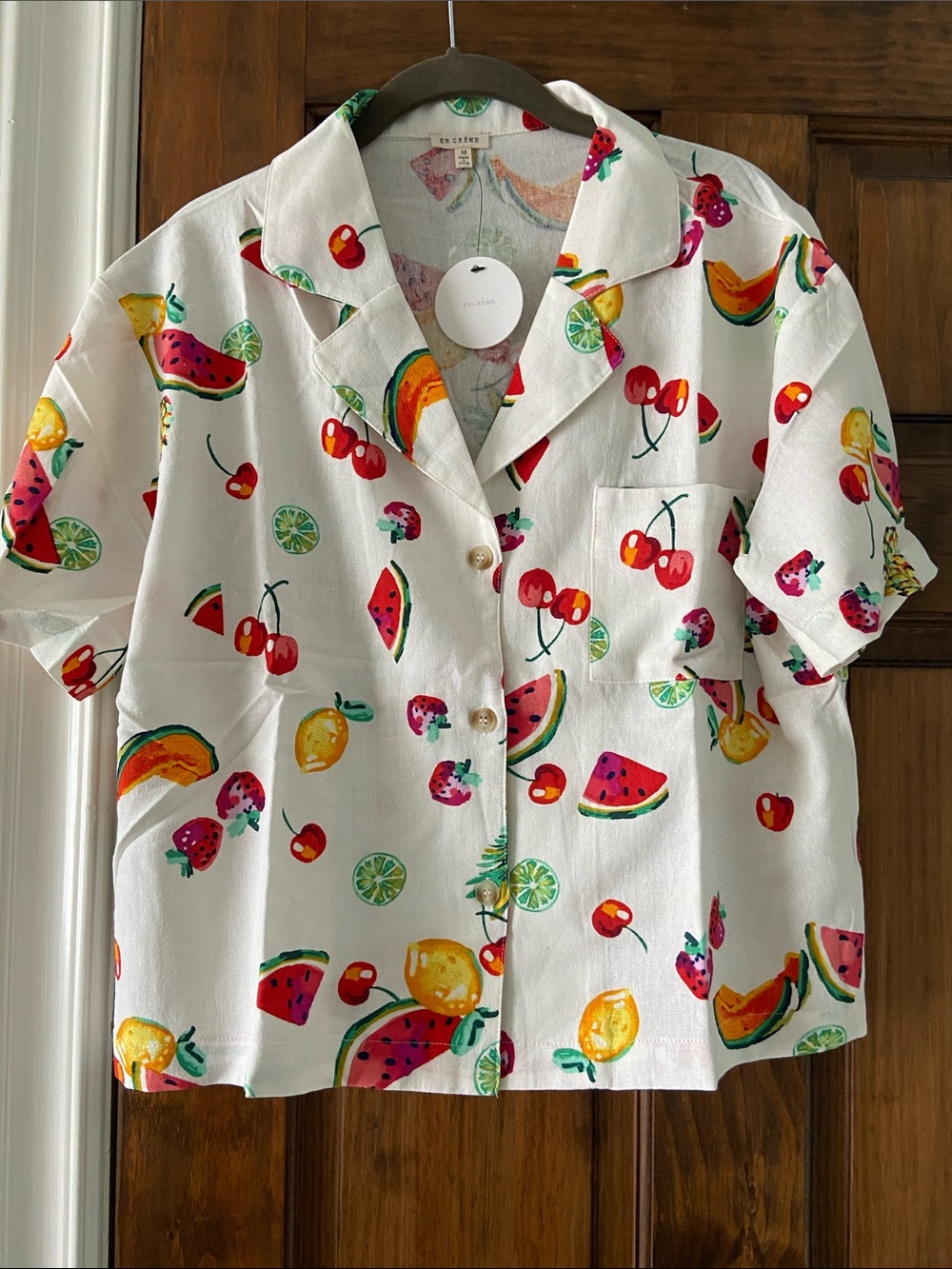 En Crème Multi Fruits Button-Down Top Brand New (Size Med)